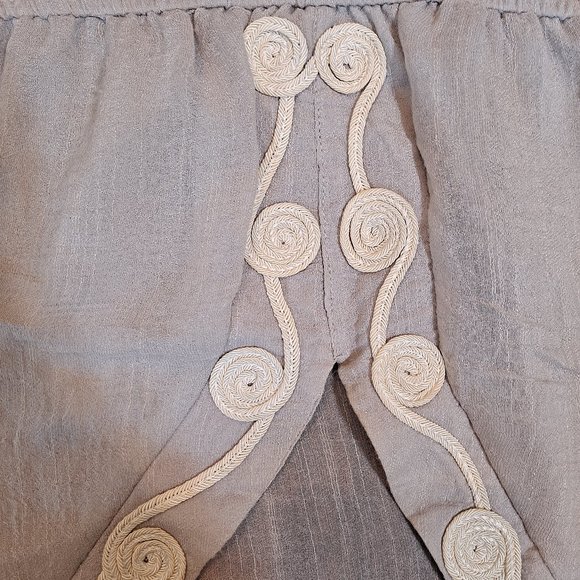 Samlin Ladies Beige Dress with White Flowers with lining - Size Small - Picture 3 of 5